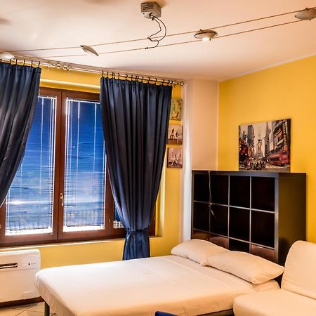 Cozy Suite Rogoredo Apartment Next To The Metro And Train Station Milán Exterior foto