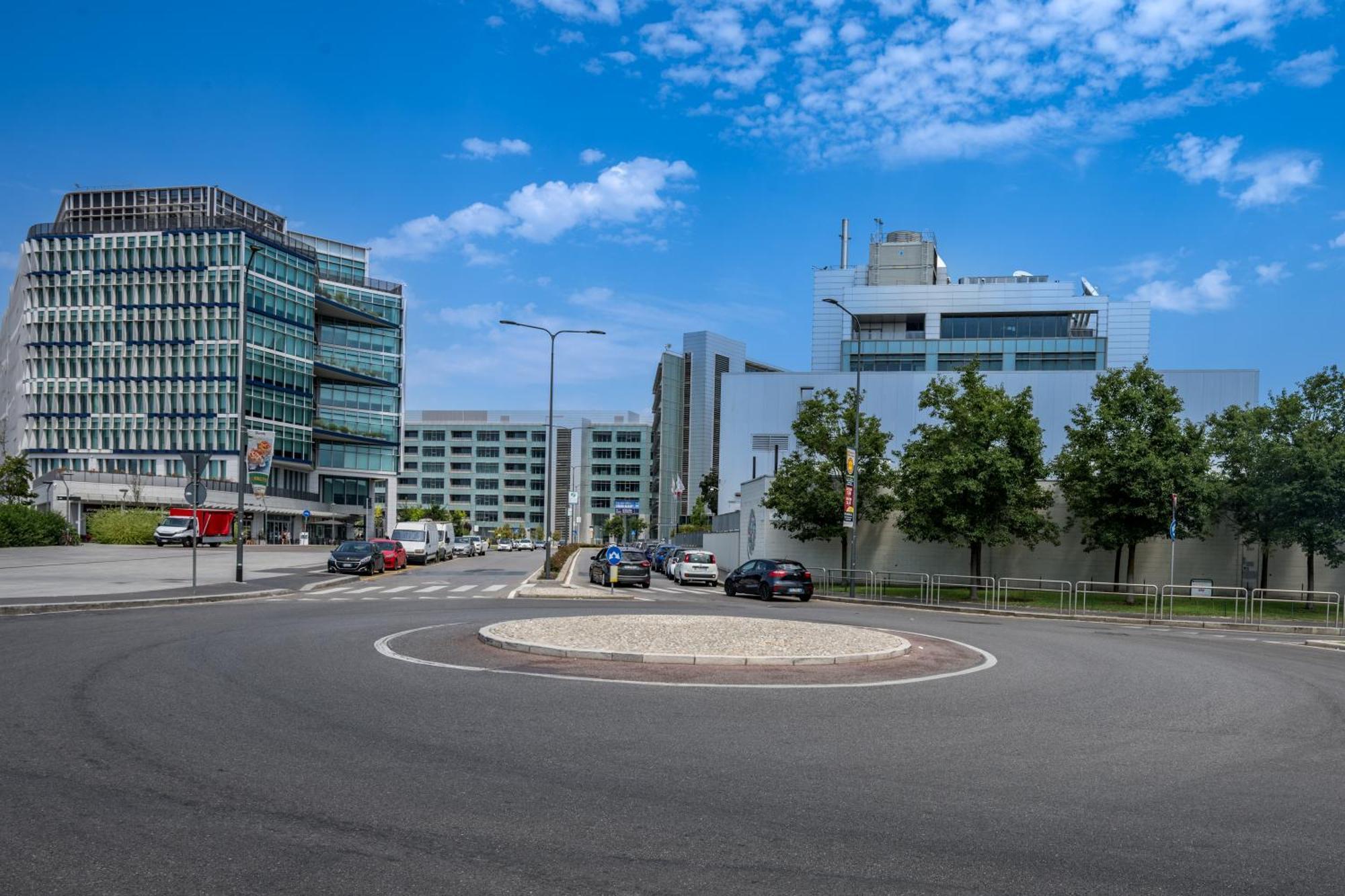 Cozy Suite Rogoredo Apartment Next To The Metro And Train Station Milán Exterior foto