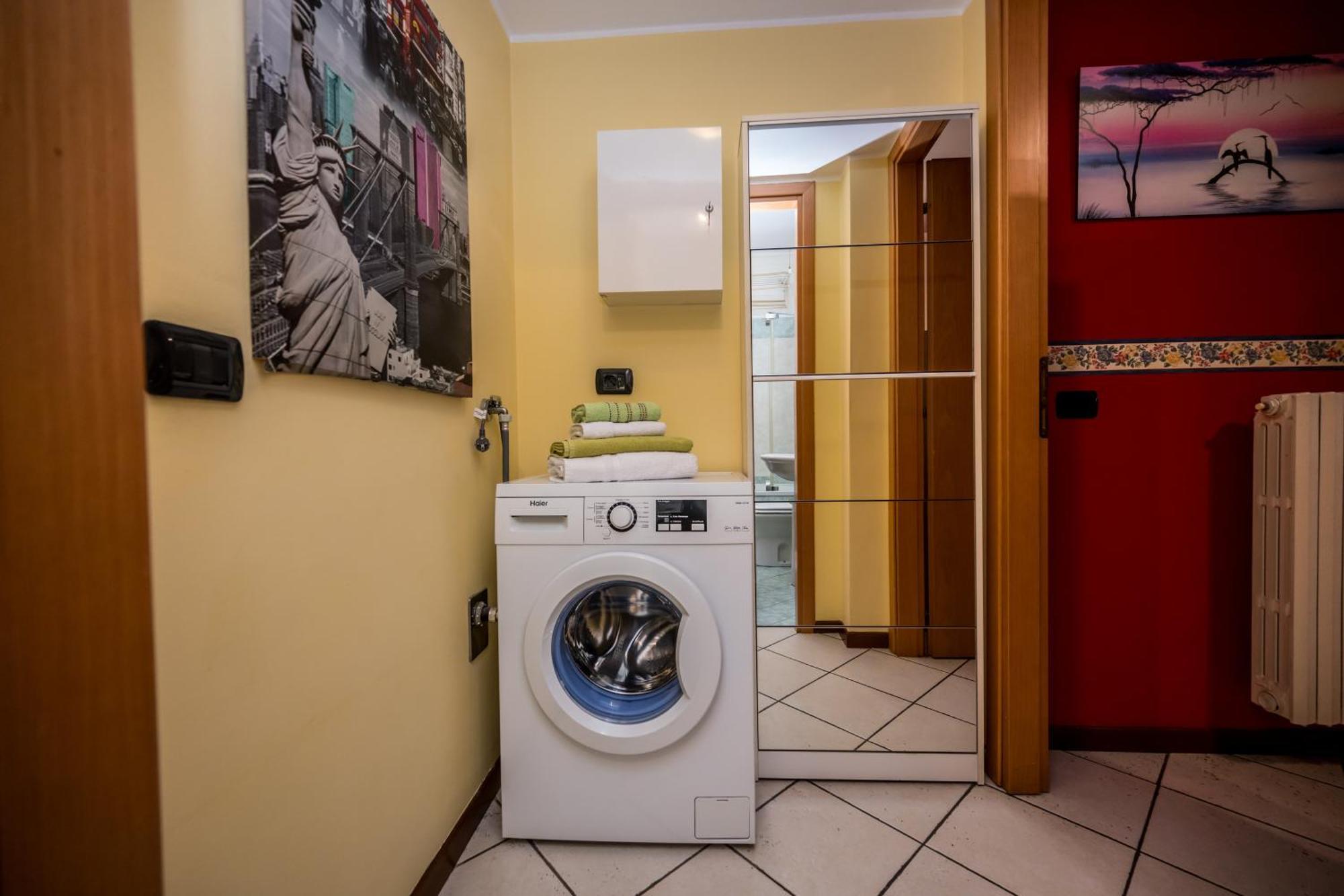 Cozy Suite Rogoredo Apartment Next To The Metro And Train Station Milán Exterior foto